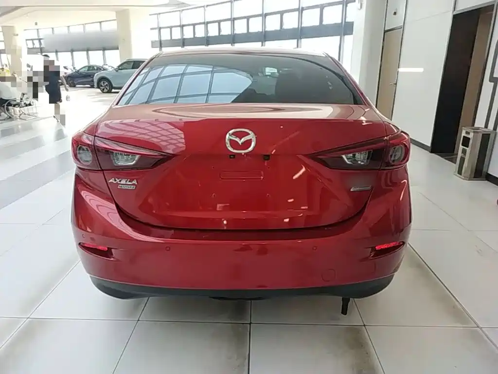 Mazda 3 Axela Sedan 1.5 L Auto Luxury CN-V