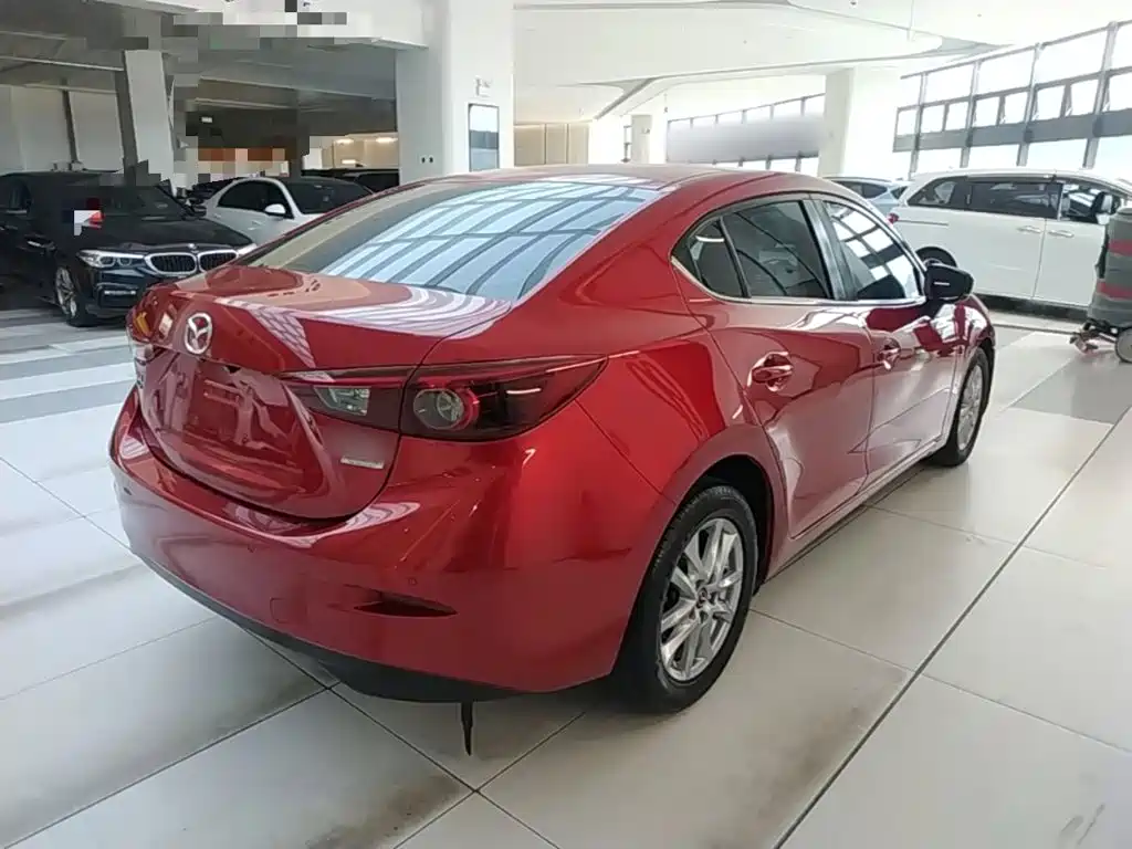 Mazda 3 Axela Sedan 1.5 L Auto Luxury CN-V