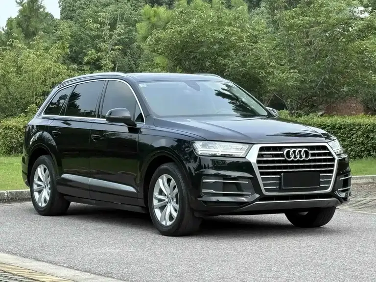 Audi Q7 55 TFSI Tech