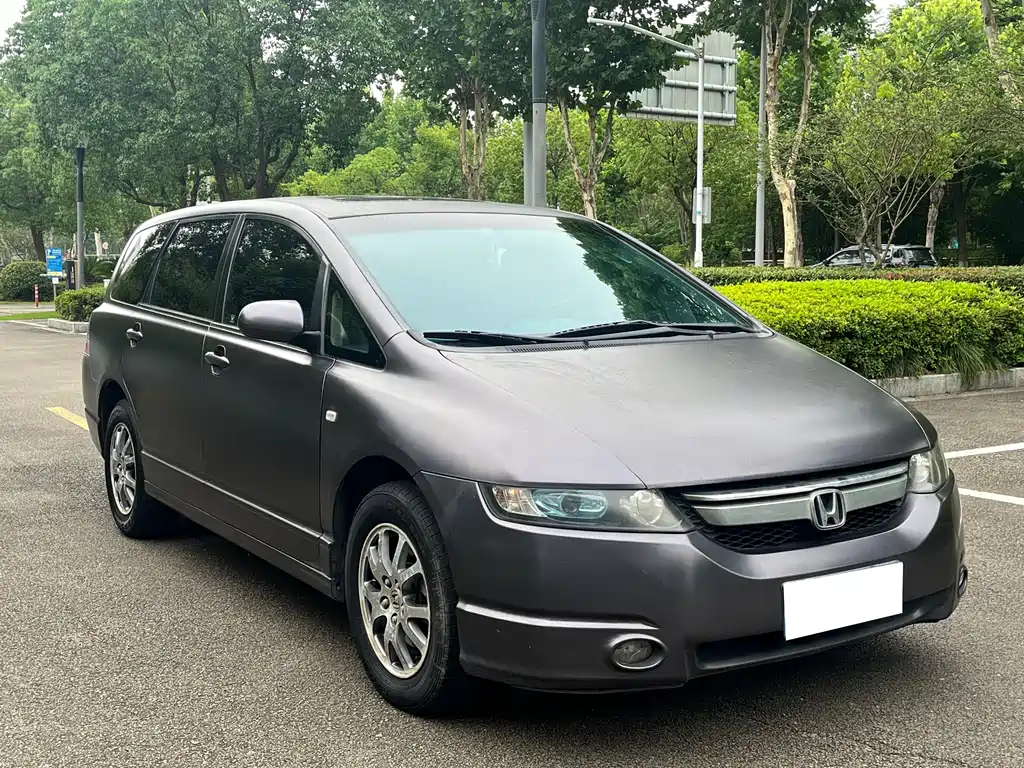 Odyssey 2.4 L Luxury
