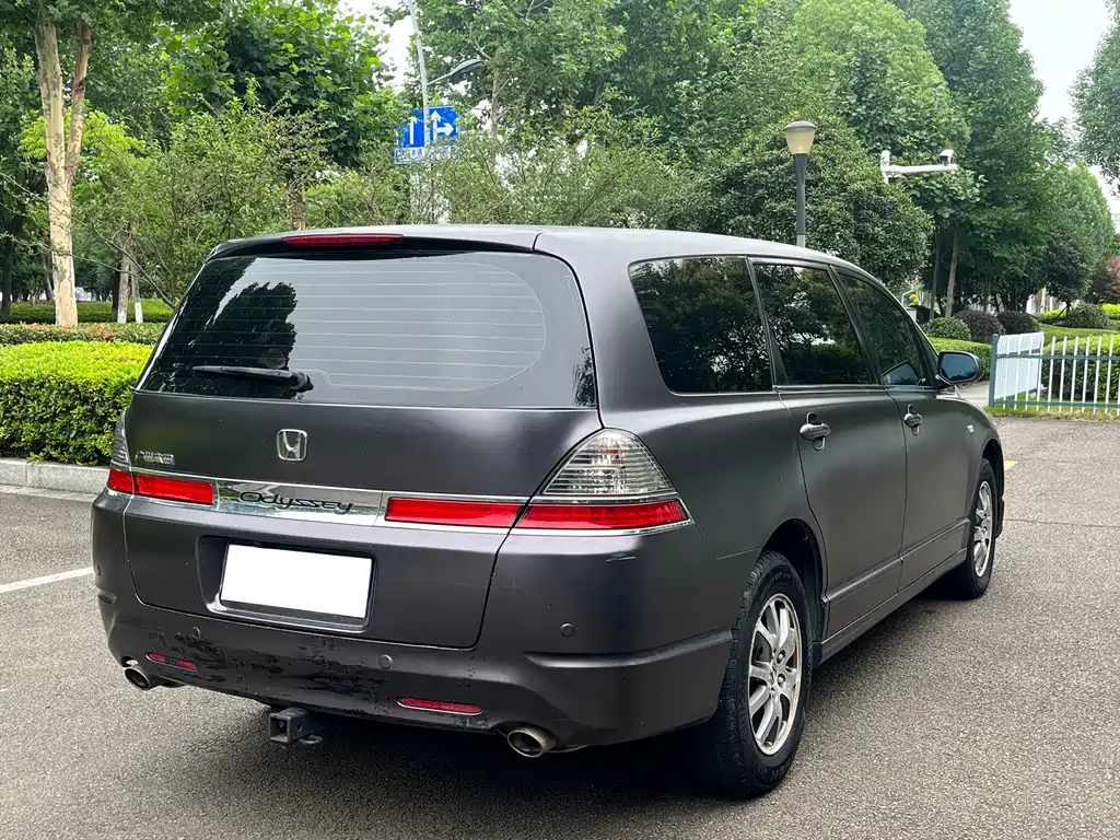 Odyssey 2.4 L Luxury