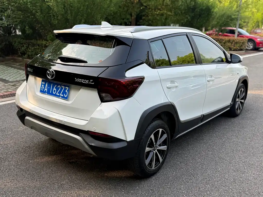 YARiS L Zhixuan Zhixuan X 1.5 L CVT Leading