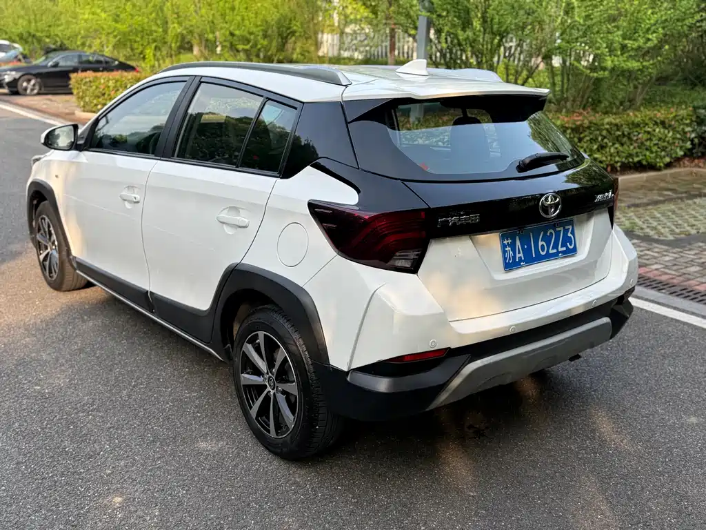 YARiS L Zhixuan Zhixuan X 1.5 L CVT Leading