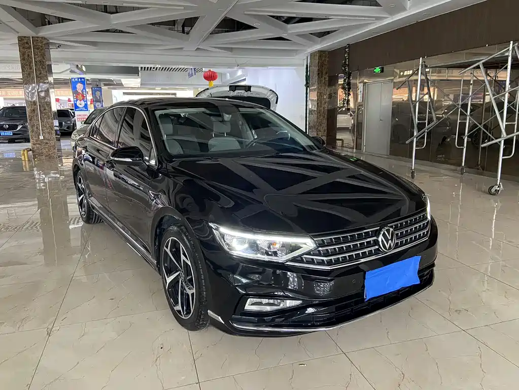 Magotan 200 10 K Commemorative 280 TSI DSG Leading