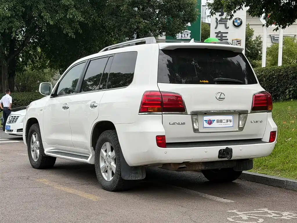 Lexus LX 570