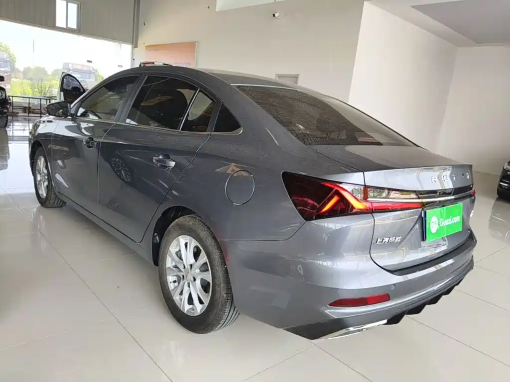 Roewe i5 1.5 L CVT Luxury