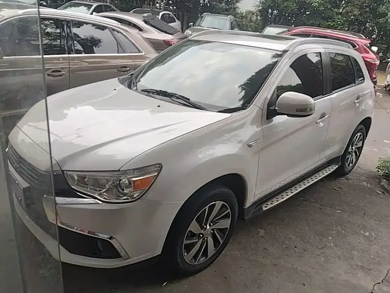 Mitsubishi ASX 2.0 L CVT 2 WD Premium