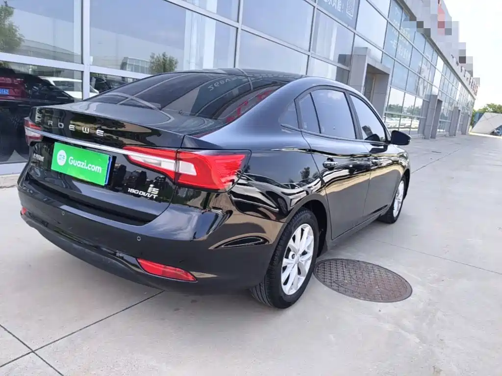 Roewe i5 1.5 L Auto 4 G Connected Leading Luxury