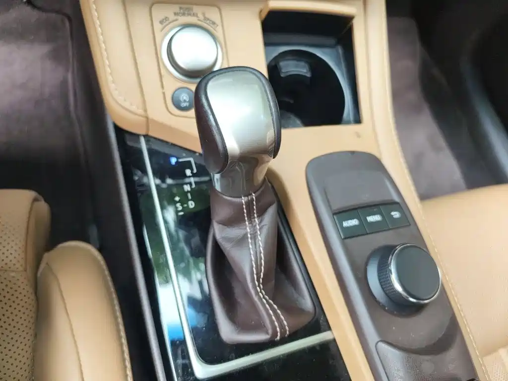 Lexus ES 200 Elite