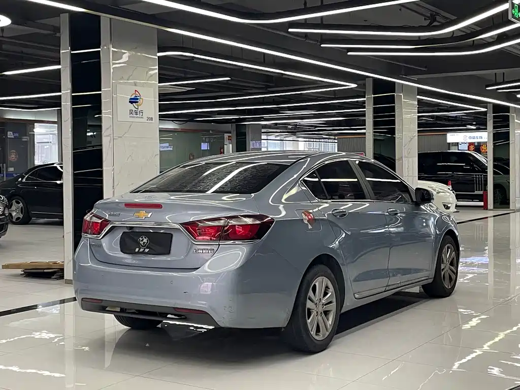 Cruze 1.5 L Auto Luxury