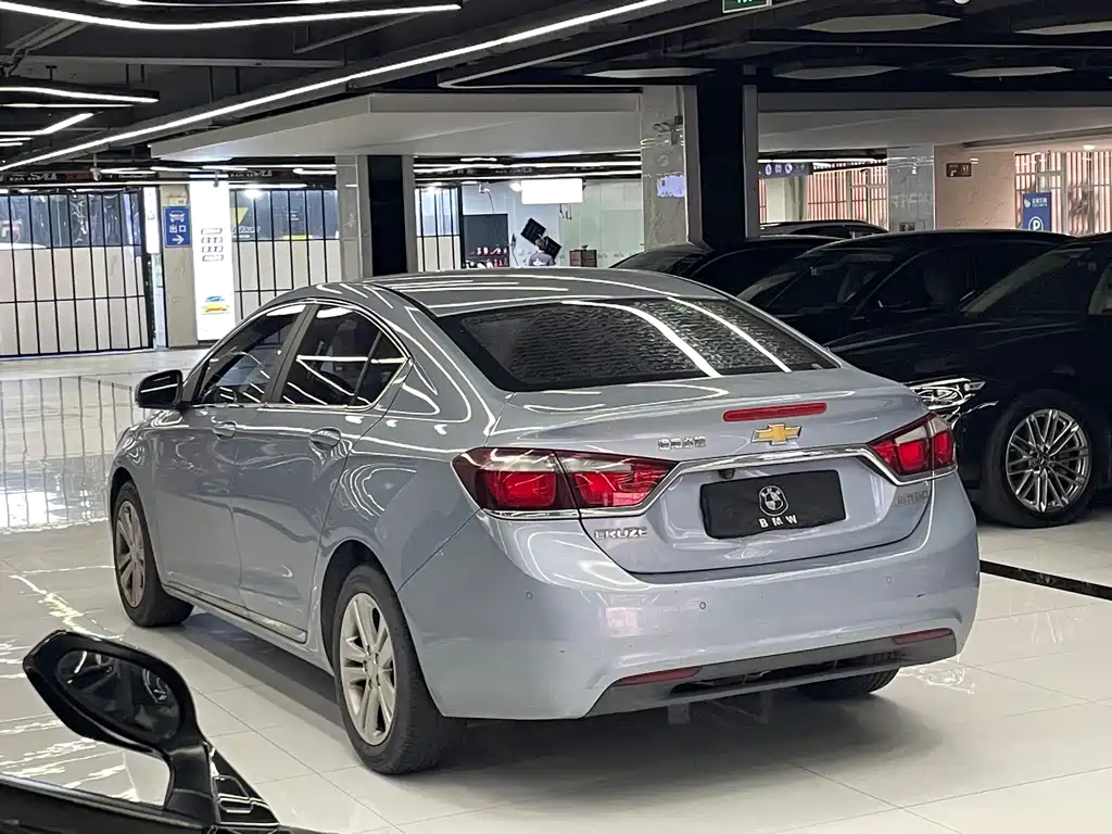 Cruze 1.5 L Auto Luxury