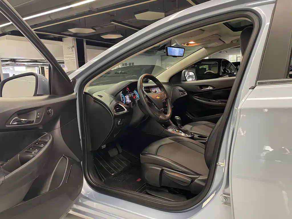 Cruze 1.5 L Auto Luxury