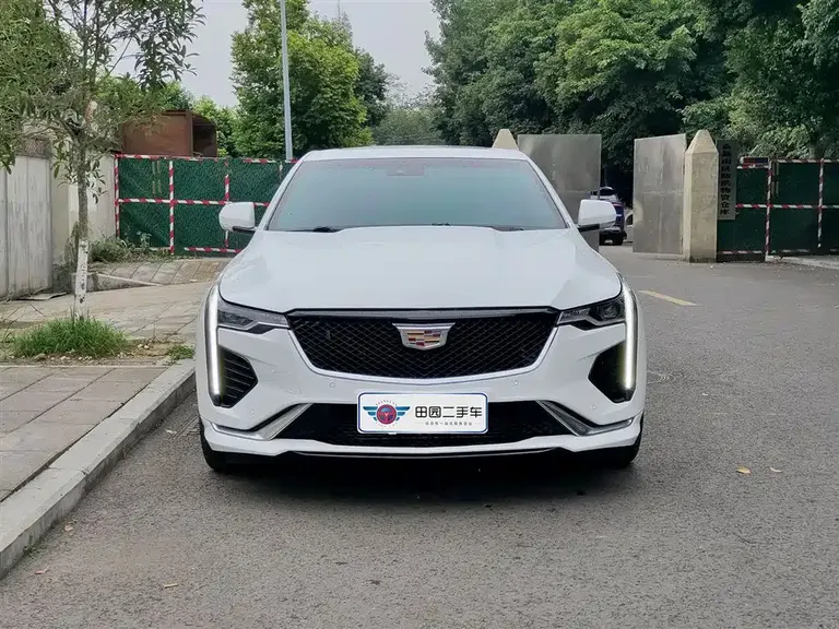 Cadillac CT4 28 T Style