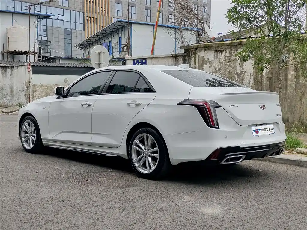 Cadillac CT4 28 T Style