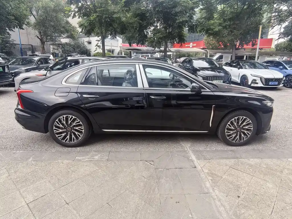 Hongqi H5 2.0 T Auto Flagship Smooth