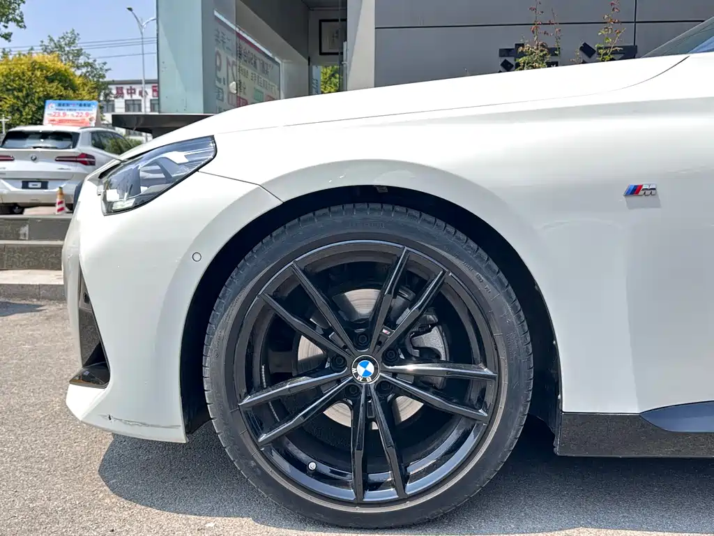 BMW 2 Series (Import) 225 i M Sport Night Package
