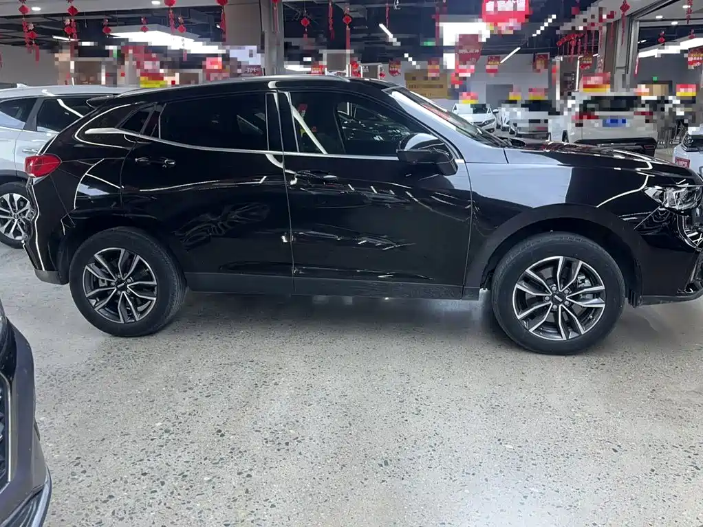 WEY VV5 1.5 T 2 WD Smart Pioneer