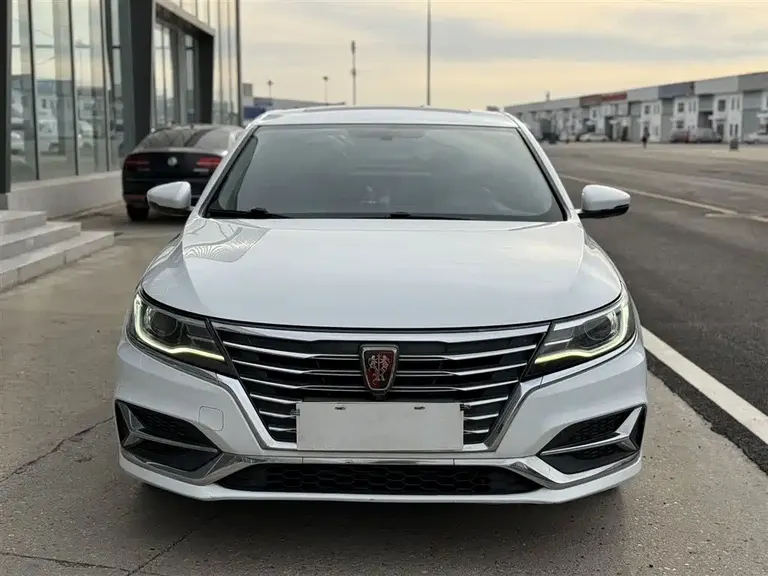 Roewe i6 NEV 45 T Hybrid Connected Smart Enjoyment