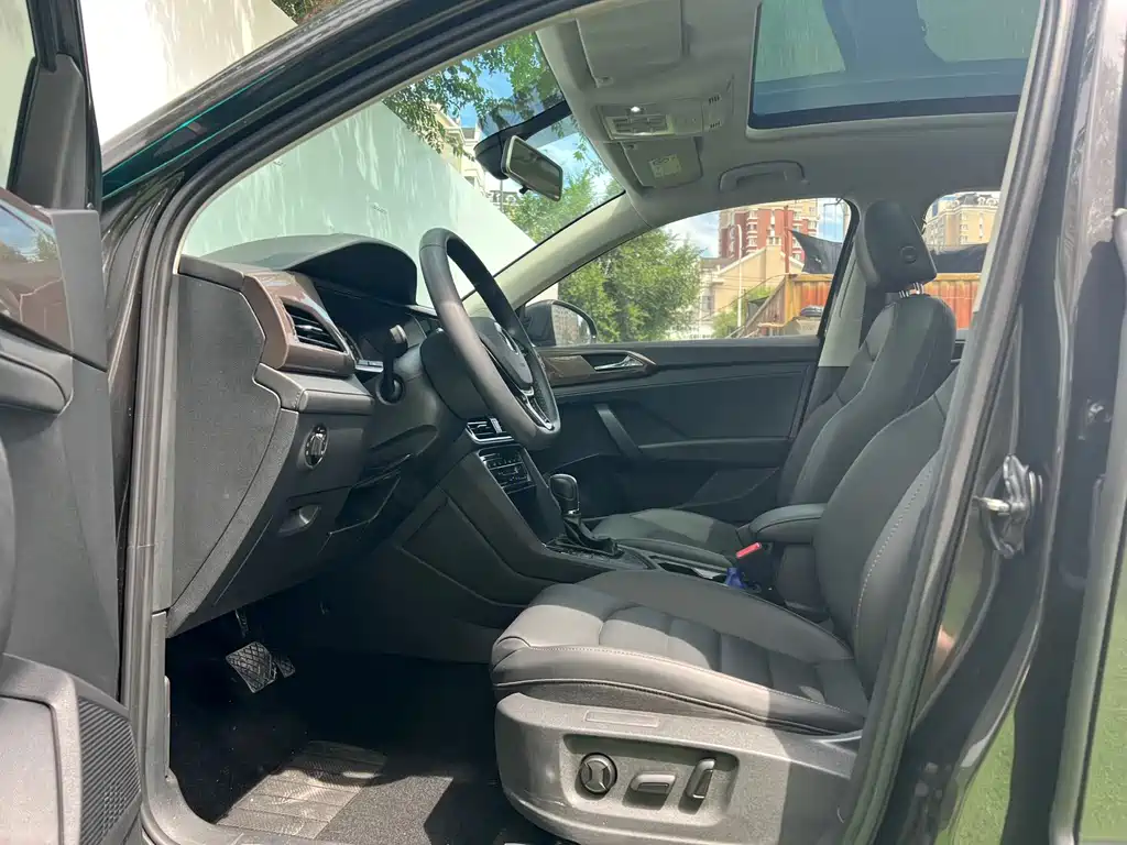 Tharu 280 TSI 2 WD Luxury