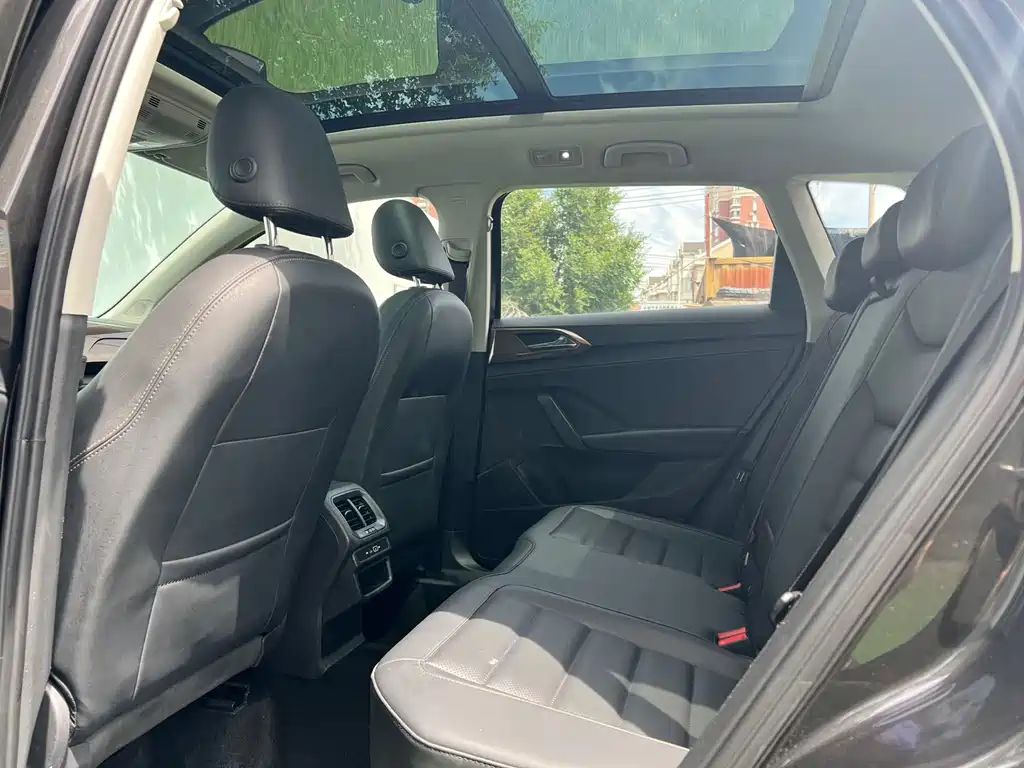Tharu 280 TSI 2 WD Luxury
