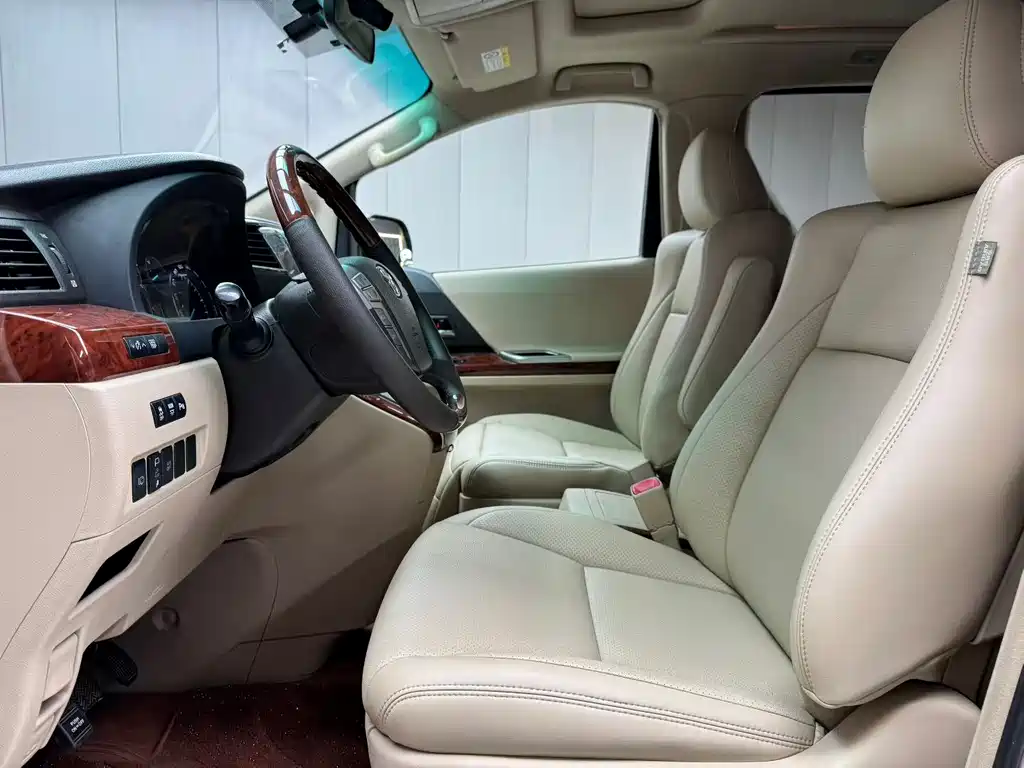 Alphard 3.5 L Luxury