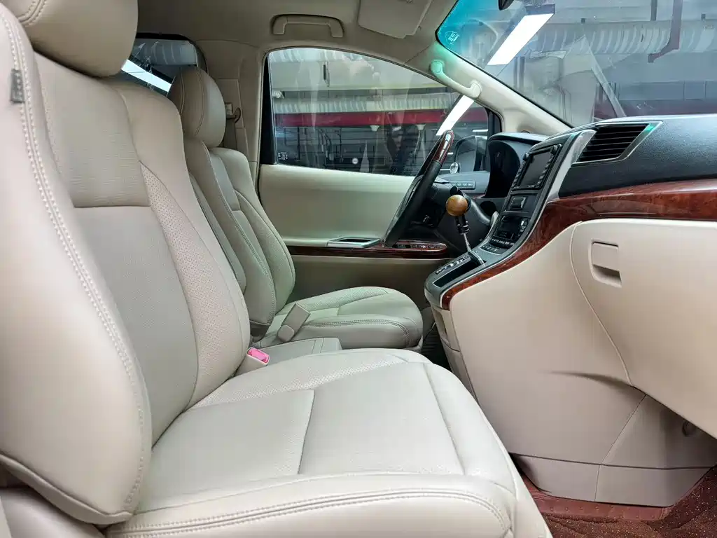 Alphard 3.5 L Luxury