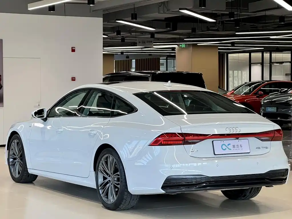 Audi A7 45 TFSI Select