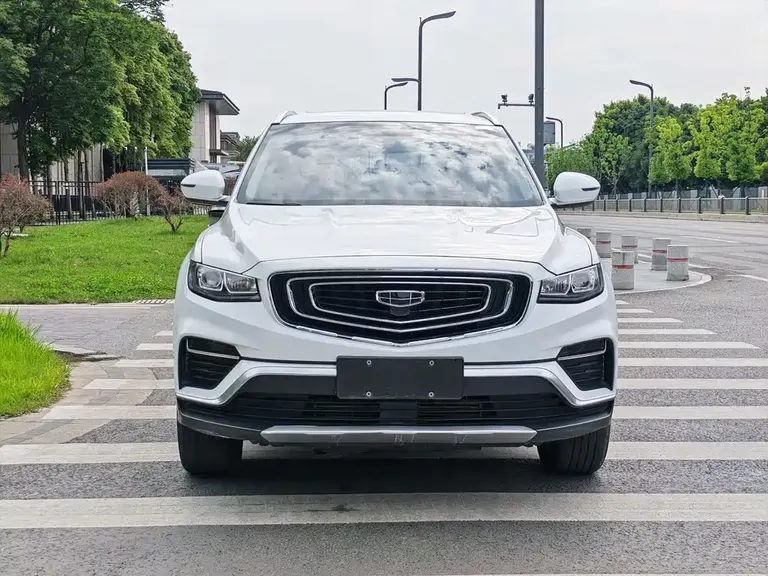 Geely Boyue Boyue X 1.8 TD DCT Connected