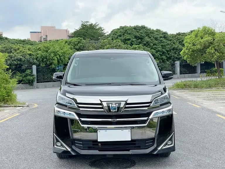 Toyota Vellfire Crown Dual Engine 2.5 L HV Luxury