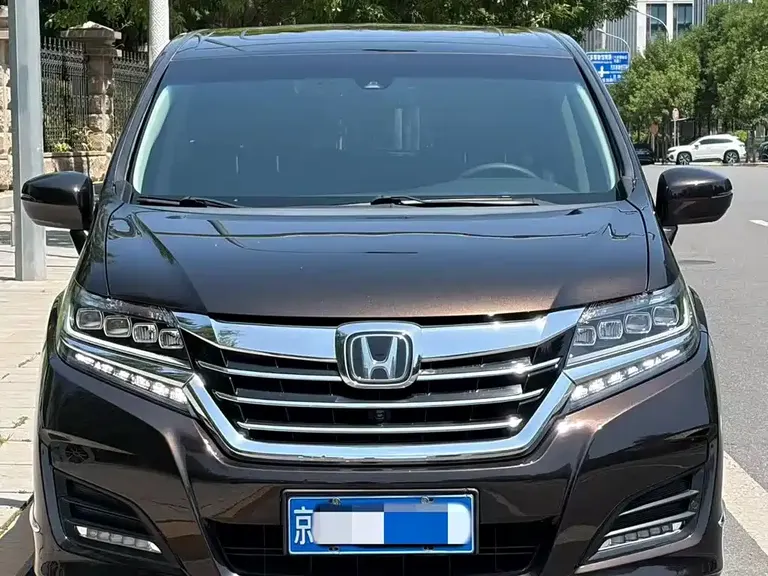 Honda Elysion 2.4 L Supreme