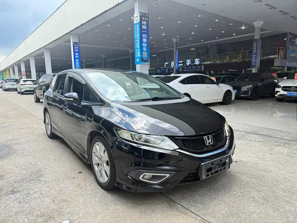 Jade 1.8 L Auto Comfort 5-seat