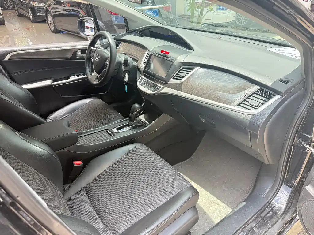 Jade 1.8 L Auto Comfort 5-seat