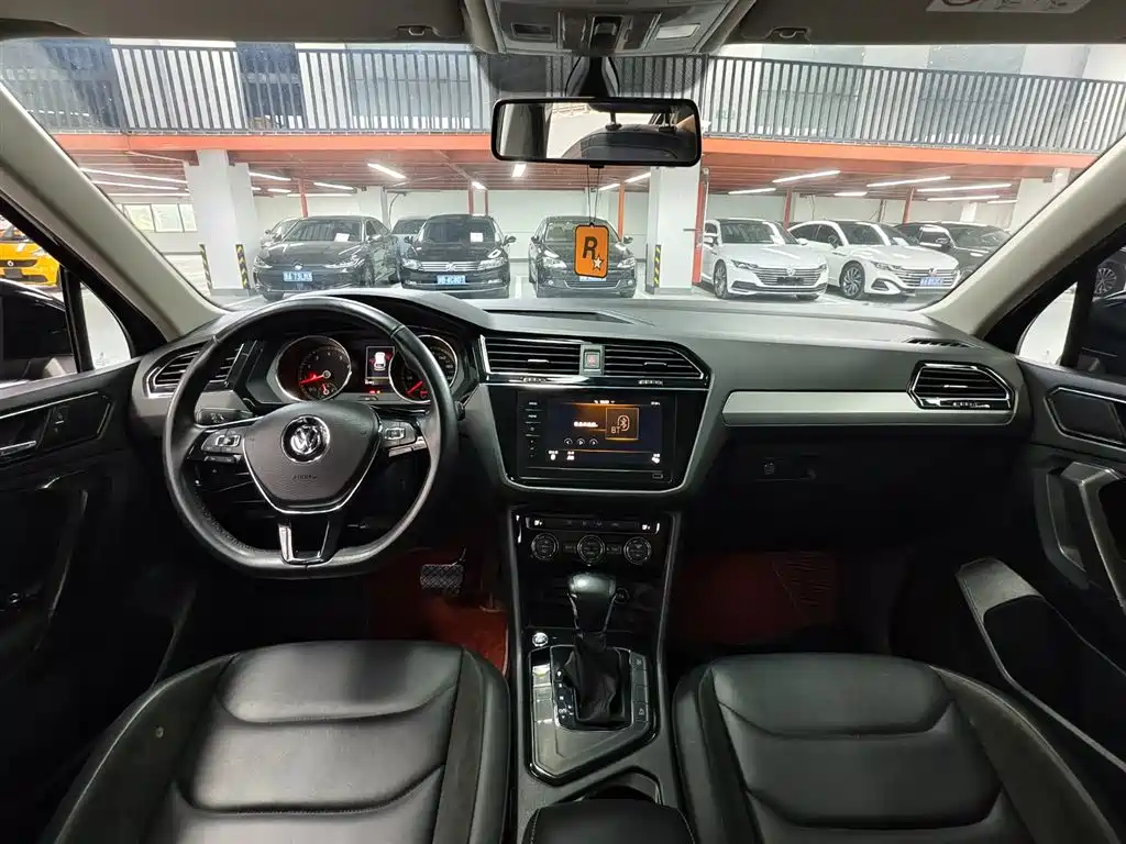 Tiguan L Facelift 330 TSI Auto 2 WD Panoramic Comfort CN-VI