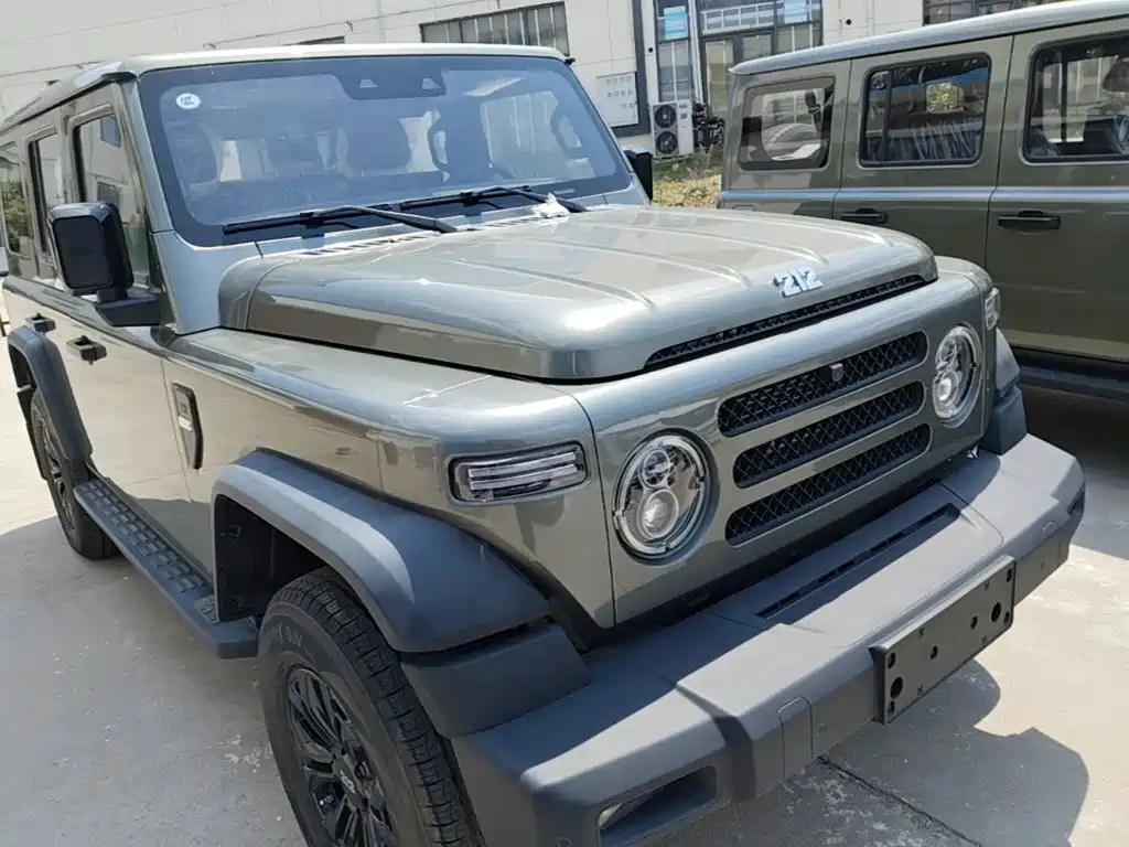 212 T01 2.0 T Explorer