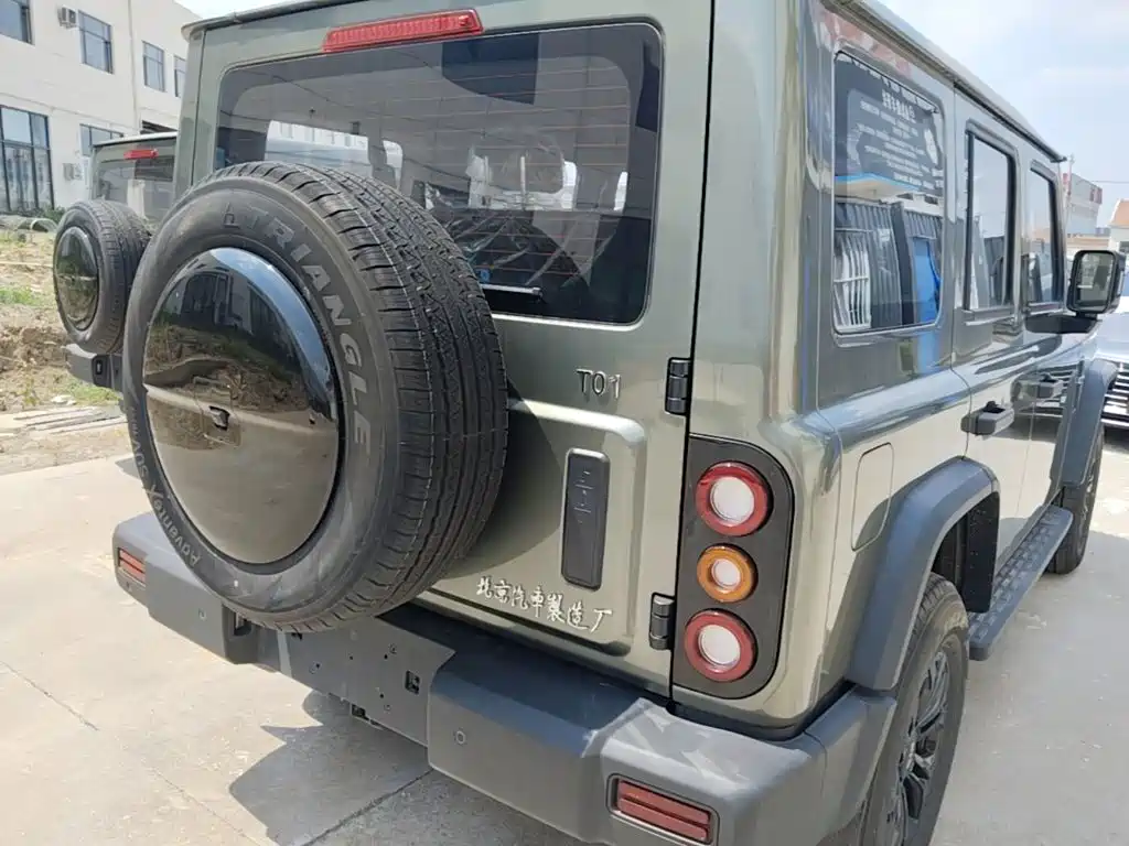 212 T01 2.0 T Explorer