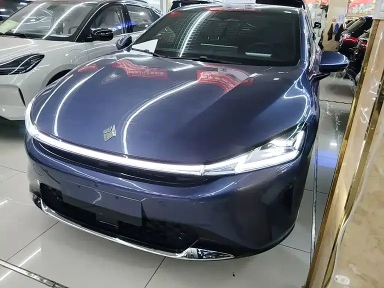 Baojun Xiangjing PHEV 140 km Luxury