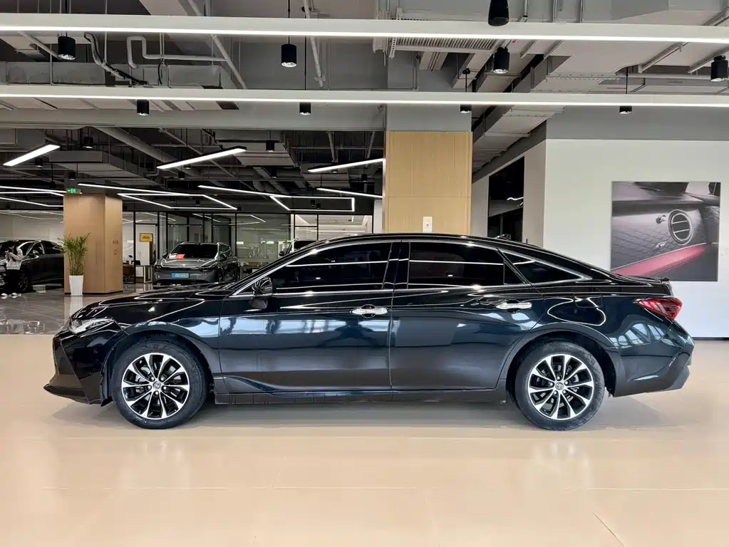 Avalon 2.5 L Luxury