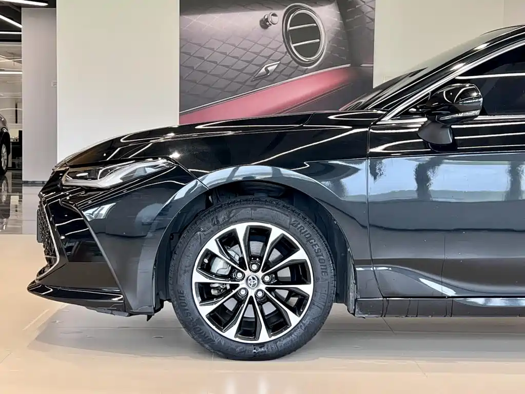 Avalon 2.5 L Luxury