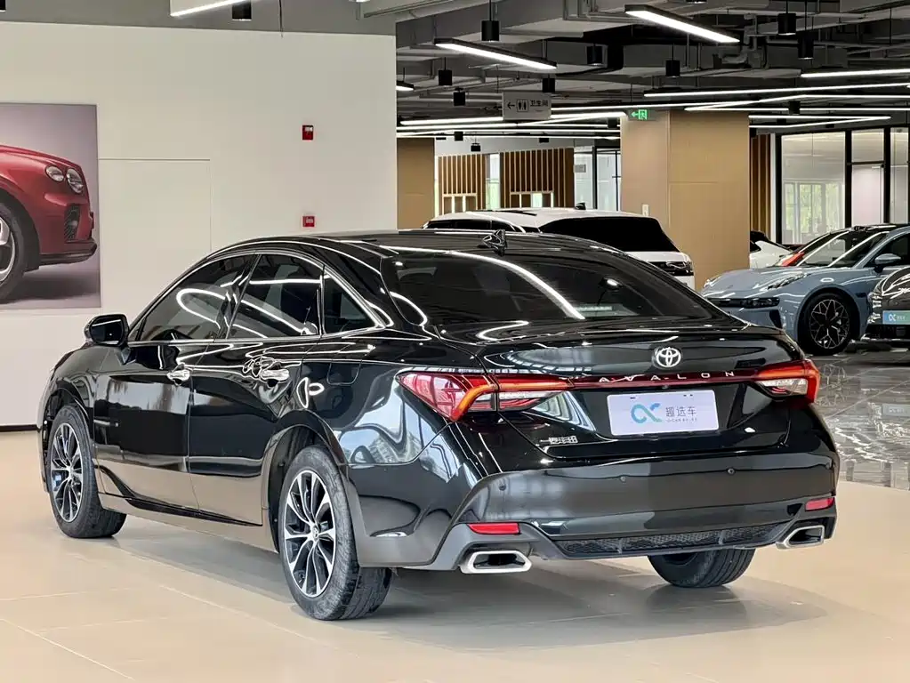 Avalon 2.5 L Luxury