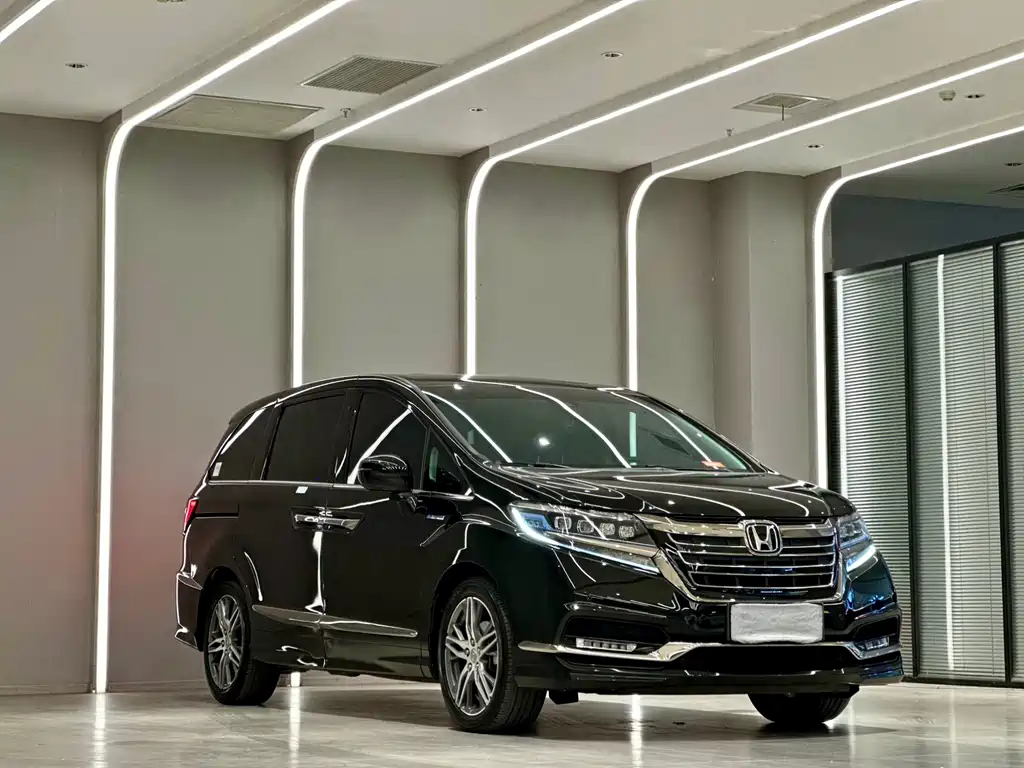 Elysion 2.0 L Hybrid Luxury