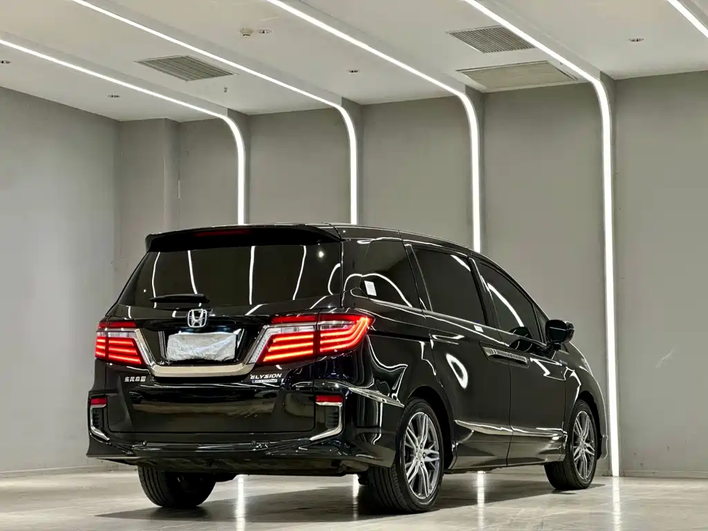 Elysion 2.0 L Hybrid Luxury