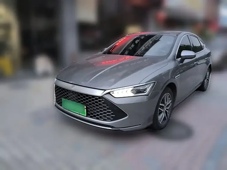 BYD Qin PLUS Champion DM-i 55 KM Transcend