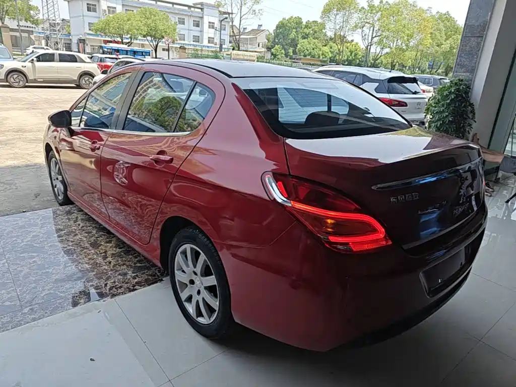 Peugeot 308 Pleasure Classic 1.6 L Auto Superior Style