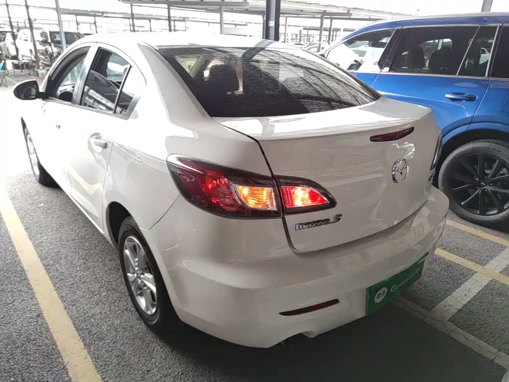 Mazda 3 Star 马自达3星骋 2015款 三厢 1.6 L 自动舒适型