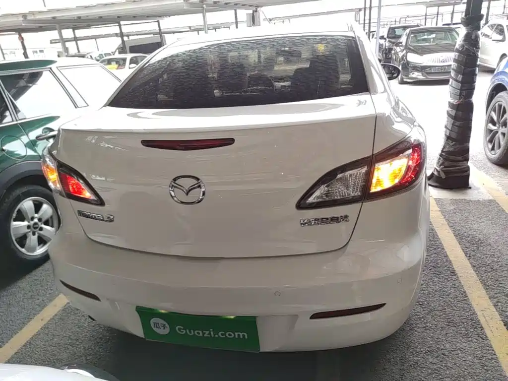 Mazda 3 Star 马自达3星骋 2015款 三厢 1.6 L 自动舒适型