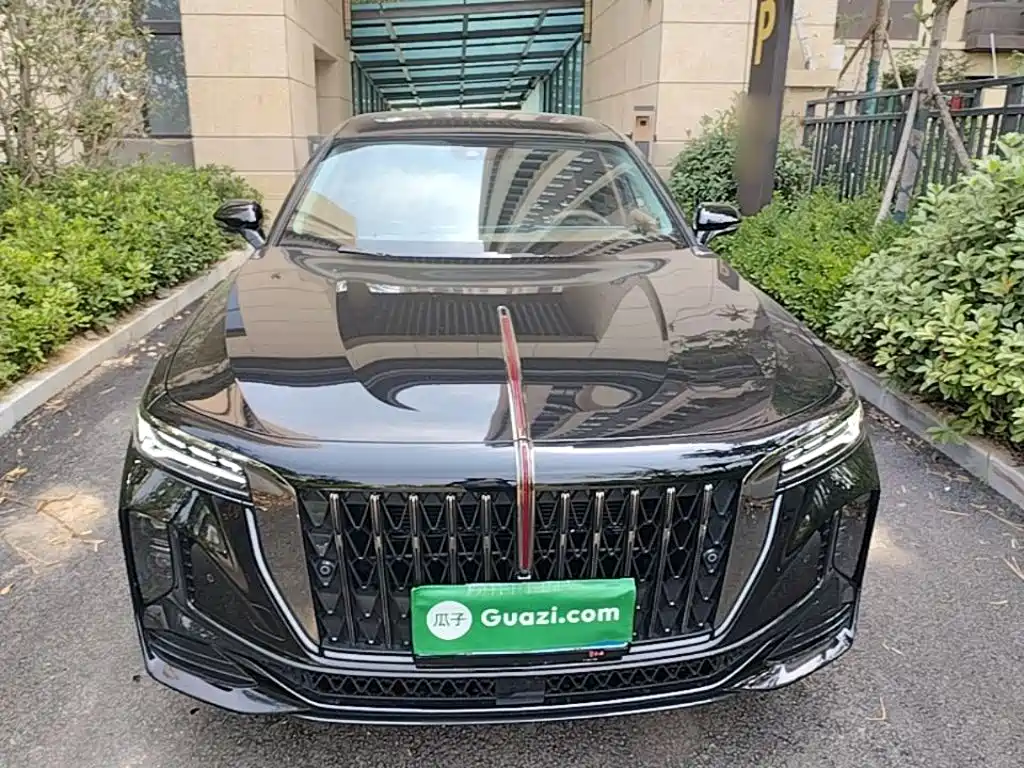 Hongqi H9 Facelift 2.0 T 2 WD Flagship Enjoyment Private Style 5-seat