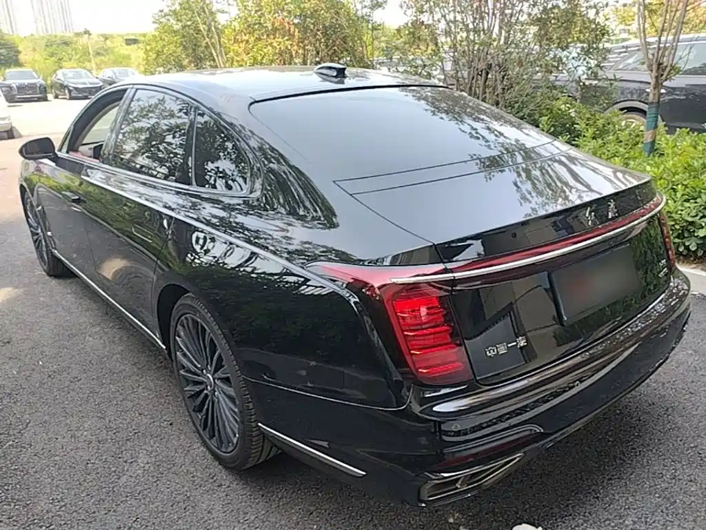 Hongqi H9 Facelift 2.0 T 2 WD Flagship Enjoyment Private Style 5-seat