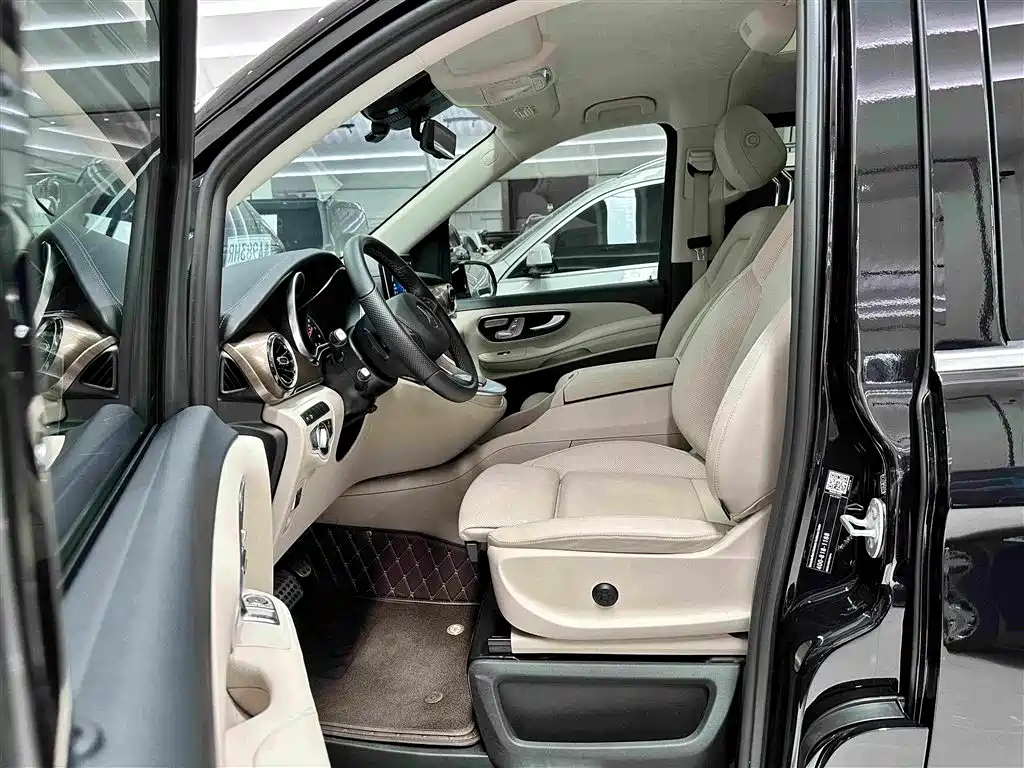 Mercedes-Benz V-Class V 260 L LWB Range Luxury