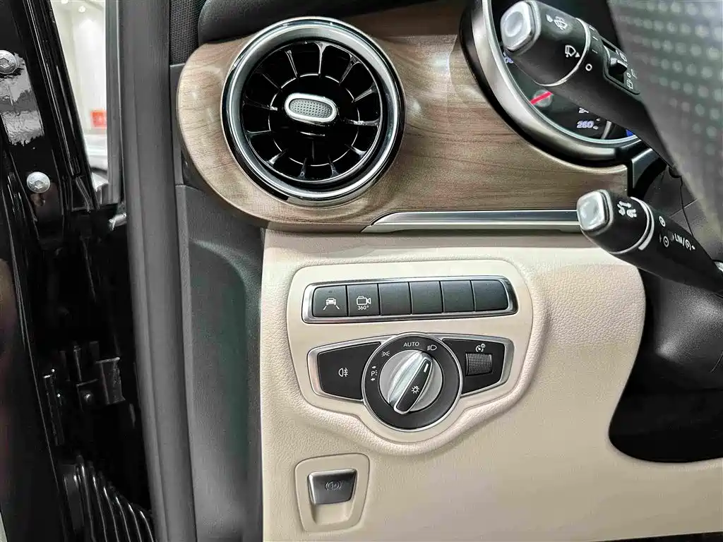Mercedes-Benz V-Class V 260 L LWB Range Luxury
