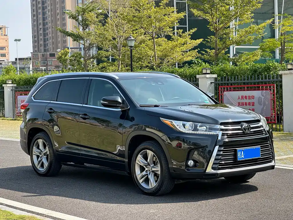 Highlander 2.0 T 4 WD Distinguished 7-seat